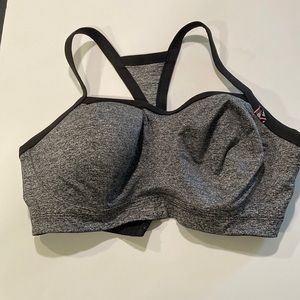 Victoria’s Secret 36DD VSX sports bra